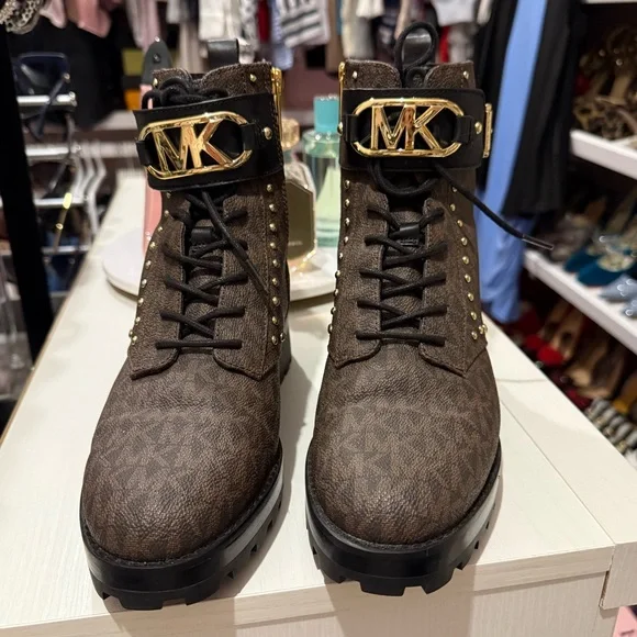 Michael Kors Women's Kincaid Brown Ankle Boots- size 7 - Picture 3 of 11